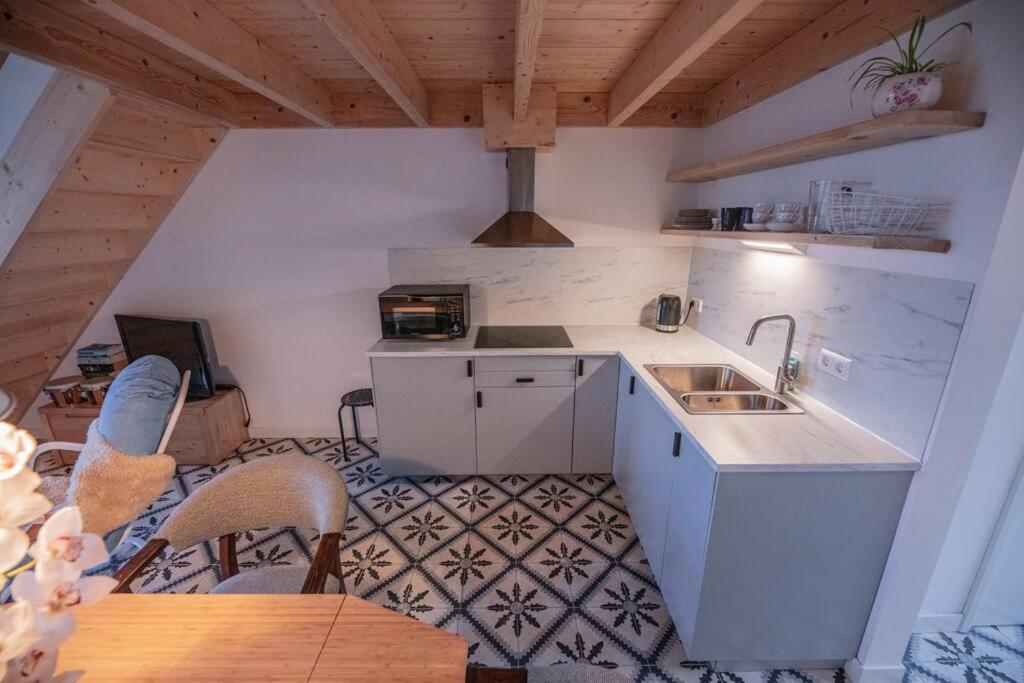 'T Pekelhuis - Vakantiehuisje Op Boerderij Huize Blokland Hem Exterior foto